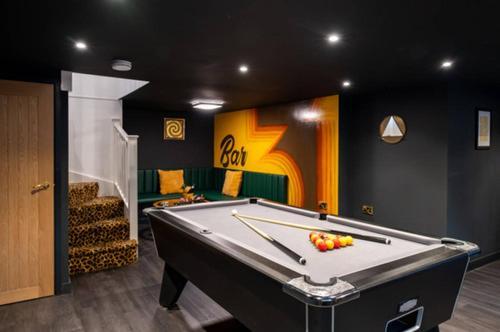 Ultimate Glam, Vintage Central Pad. Cool 70S Bar. Борнмут Экстерьер фото